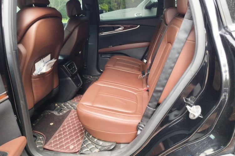 Used Lincoln MKX 2015 2.7T Four-Wheel Drive Prestige Edition Left Rear Seat