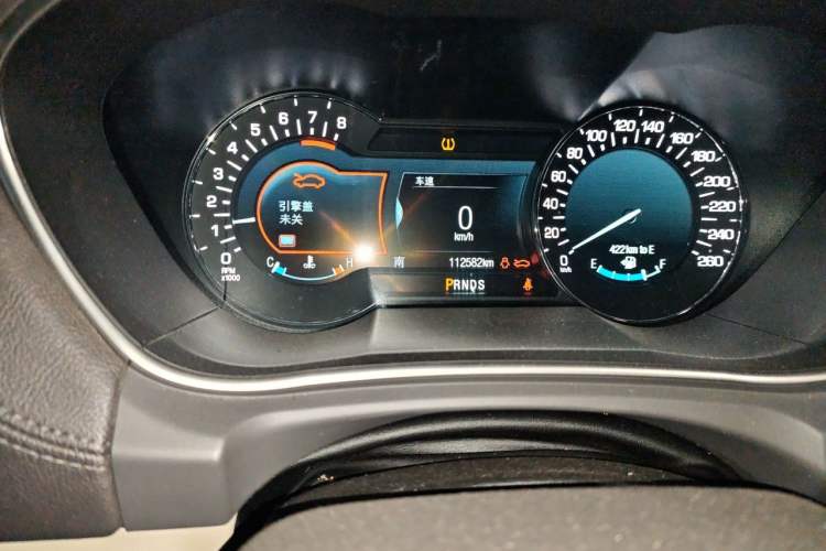Used Lincoln MKX 2015 2.0T Two-Wheel Drive Deluxe Edition Odometer Close Up