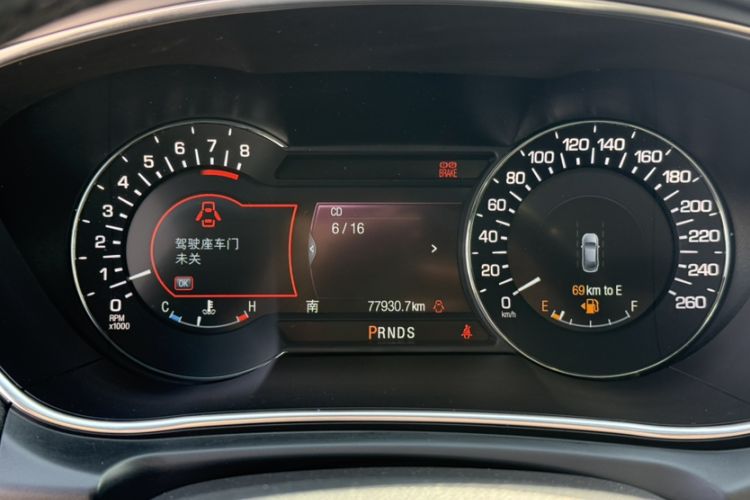 Used Lincoln MKX 2015 2.7T Four-Wheel Drive Prestige Edition Odometer Close Up