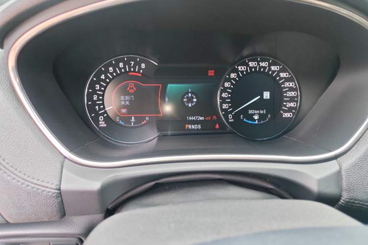 Used Lincoln MKX 2015 2.7T Four-Wheel Drive Prestige Edition Odometer Close Up