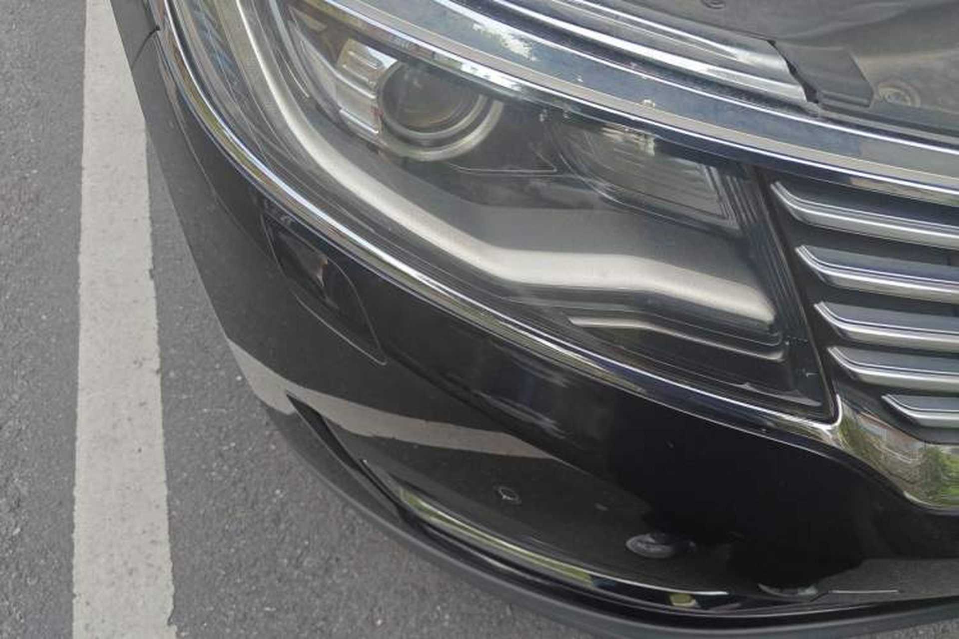 Used Lincoln MKX 2015 2.0T Two-Wheel Drive Deluxe Edition Right Front Headlight