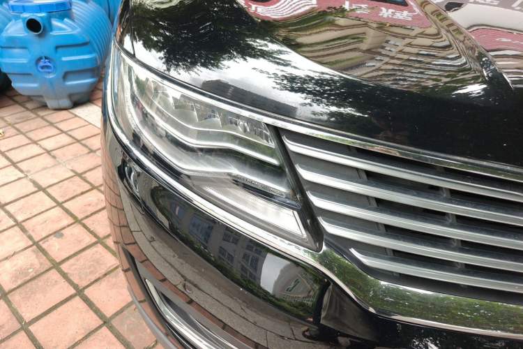 Used Lincoln MKX 2015 2.7T Four-Wheel Drive Prestige Edition Right Front Headlight