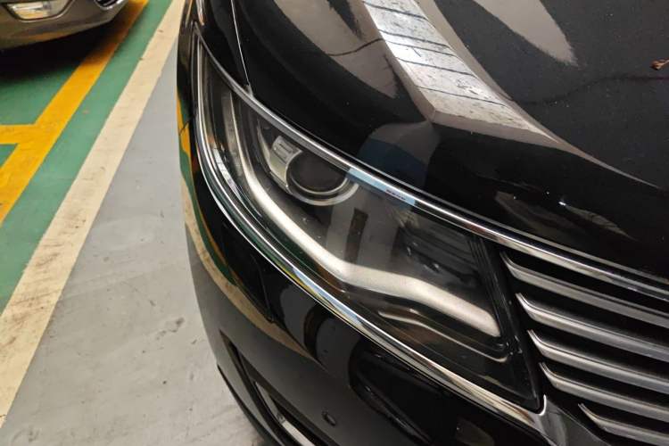Used Lincoln MKX 2015 2.0T Four-Wheel Drive Luxury Edition Right Front Headlight