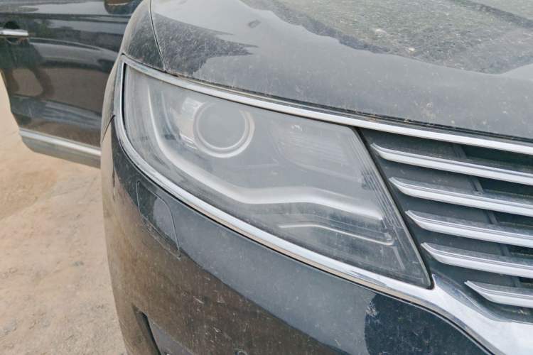 Used Lincoln MKX 2015 2.0T Four-Wheel Drive Luxury Edition Right Front Headlight