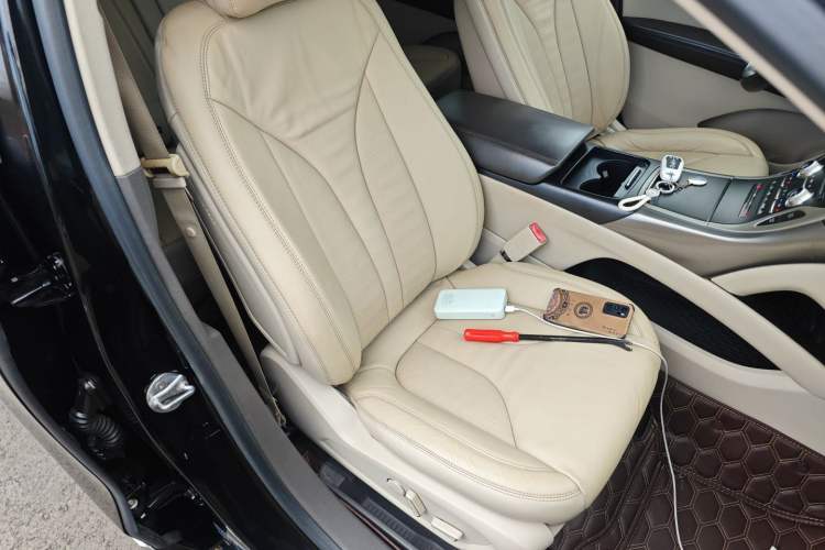 Used Lincoln MKX 2015 2.0T Two-Wheel Drive Deluxe Edition Right Front Seat