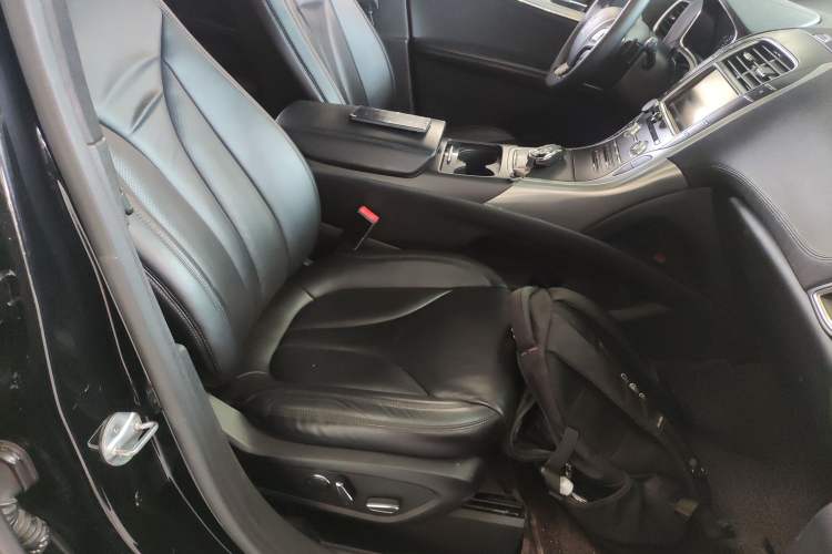Used Lincoln MKX 2015 2.0T Two-Wheel Drive Deluxe Edition Right Front Seat