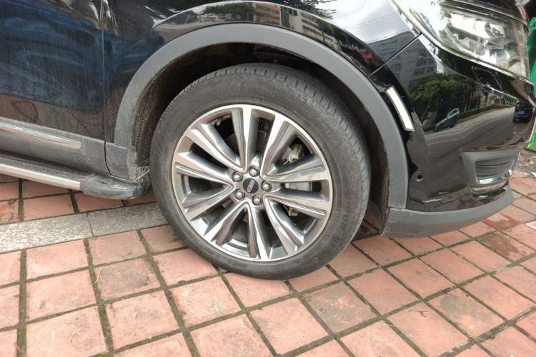 Used Lincoln MKX 2015 2.7T Four-Wheel Drive Prestige Edition Right Front Wheel Hub