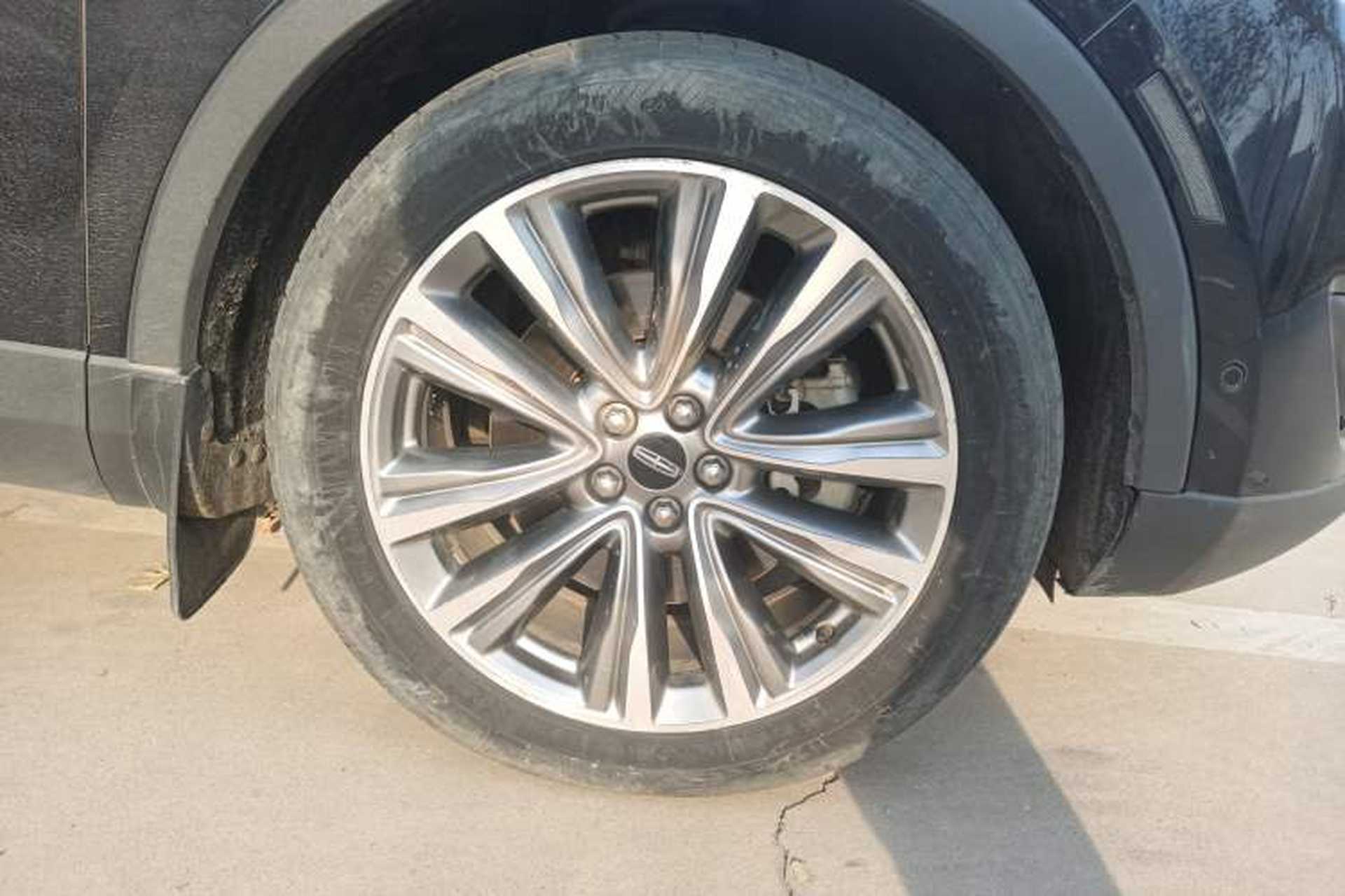 Used Lincoln MKX 2015 2.7T Four-Wheel Drive Prestige Edition Right Front Wheel Hub