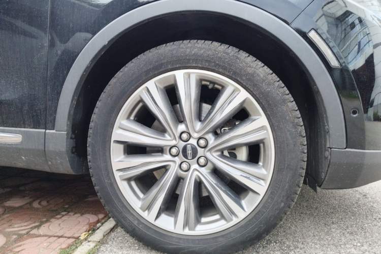 Used Lincoln MKX 2015 2.7T Four-Wheel Drive Prestige Edition Right Front Wheel Hub