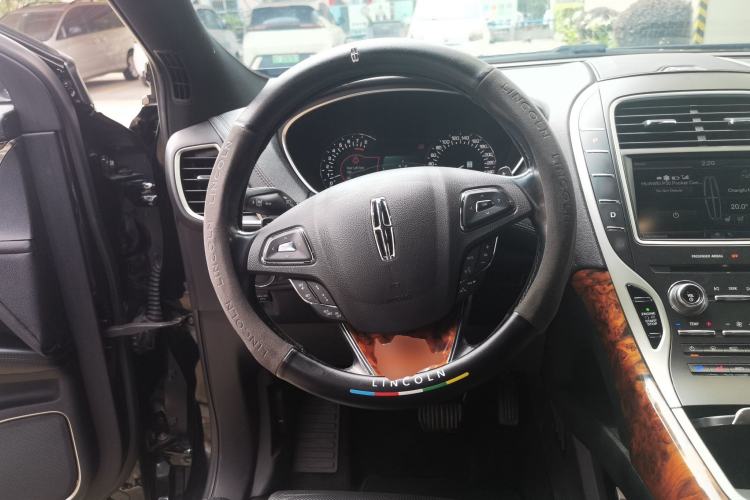 Used Lincoln MKX 2015 2.7T Four-Wheel Drive Prestige Edition Steering Wheel