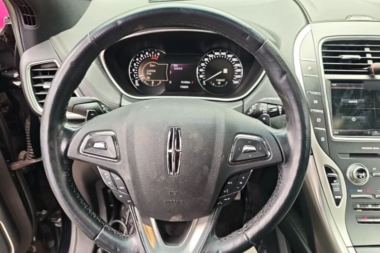 Used Lincoln MKX 2015 2.0T Two-Wheel Drive Deluxe Edition Steering Wheel