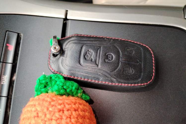 Used Lincoln MKX 2015 2.0T Two-Wheel Drive Deluxe Edition Vehicle Key