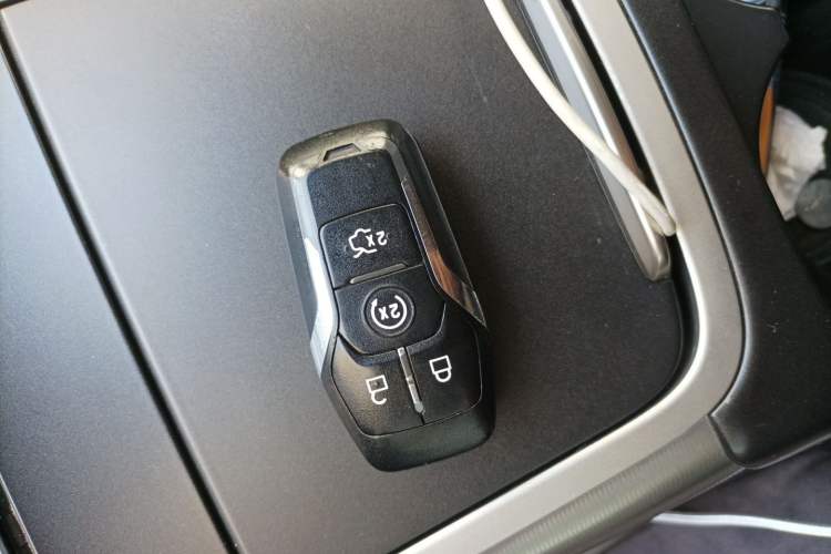 Used Lincoln MKX 2015 2.0T Two-Wheel Drive Deluxe Edition Vehicle Key
