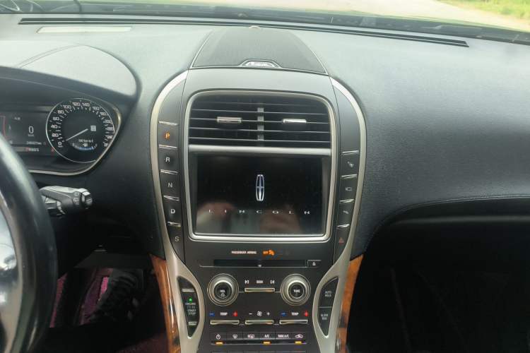 Used Lincoln MKX 2015 2.7T Four-Wheel Drive Prestige Edition Audio And AC Panel