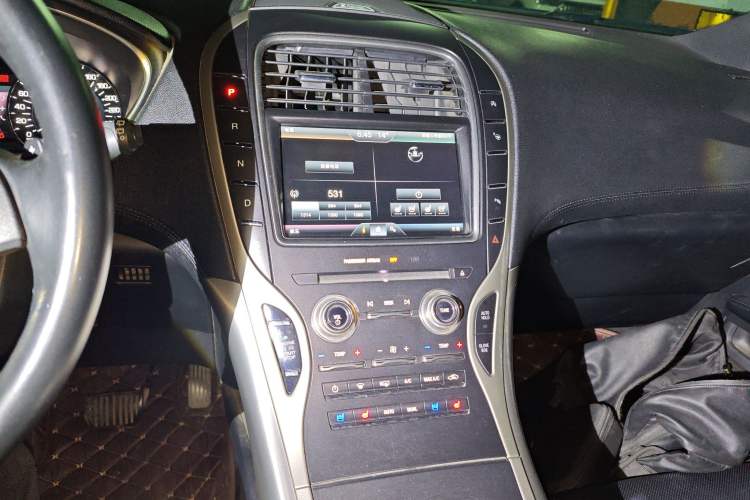 Used Lincoln MKX 2015 2.0T Four-Wheel Drive Luxury Edition Audio And AC Panel