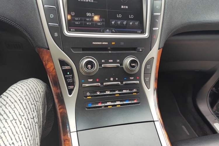 Used Lincoln MKX 2015 2.7T Four-Wheel Drive Prestige Edition Audio And AC Panel