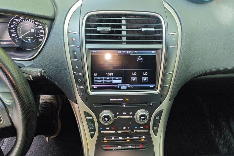 Used Lincoln MKX 2015 2.0T Two-Wheel Drive Deluxe Edition Audio And AC Panel