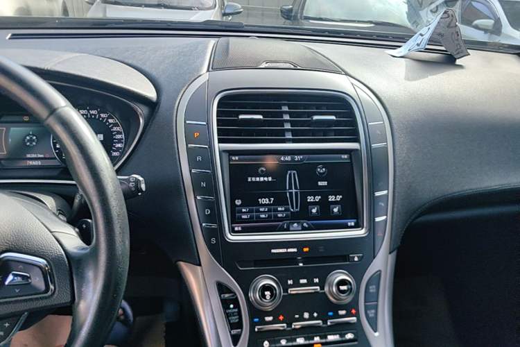 Used Lincoln MKX 2015 2.0T Two-Wheel Drive Deluxe Edition Audio And AC Panel