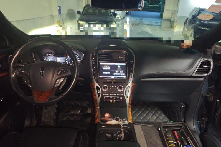 Used Lincoln MKX 2015 2.7T Four-Wheel Drive Prestige Edition Center Console