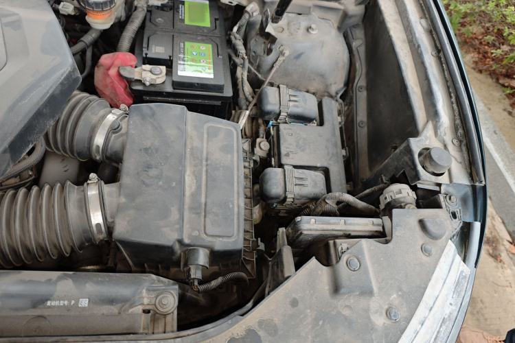Used Lincoln MKX 2015 2.7T Four-Wheel Drive Prestige Edition Engine Bay Left