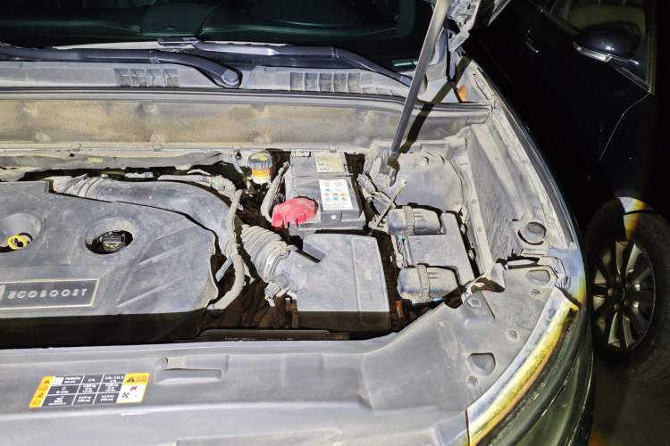 Used Lincoln MKX 2015 2.0T Four-Wheel Drive Luxury Edition Engine Bay Left
