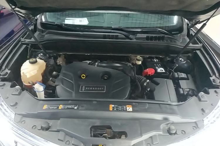 Used Lincoln MKX 2015 2.0T Two-Wheel Drive Deluxe Edition Engine Bay