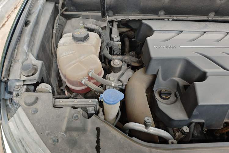 Used Lincoln MKX 2015 2.7T Four-Wheel Drive Prestige Edition Engine Bay Right