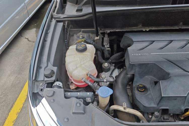 Used Lincoln MKX 2015 2.7T Four-Wheel-Drive Presidential Series Engine Bay Right