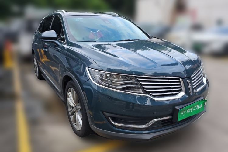 Used Lincoln MKX 2015 2.7T Four-Wheel-Drive Presidential Series Front Right 45 Deg