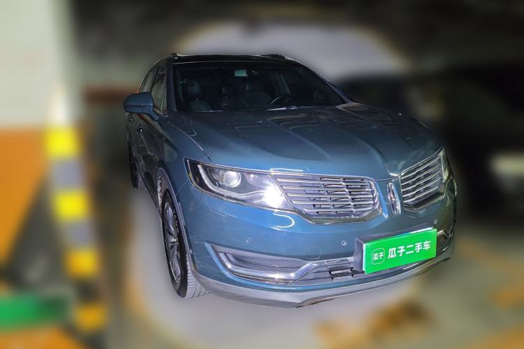 Used Lincoln MKX 2015 2.0T Four-Wheel Drive Luxury Edition Front Right 45 Deg