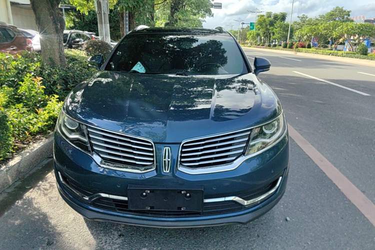 Used Lincoln MKX 2015 2.0T Two-Wheel Drive Deluxe Edition Front