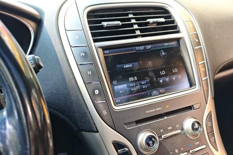 Used Lincoln MKX 2015 2.0T Four-Wheel Drive Luxury Edition Gear Lever