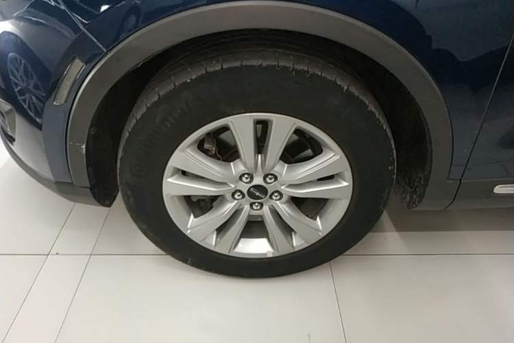 Used Lincoln MKX 2015 2.0T Two-Wheel Drive Deluxe Edition Left Front Wheel Hub