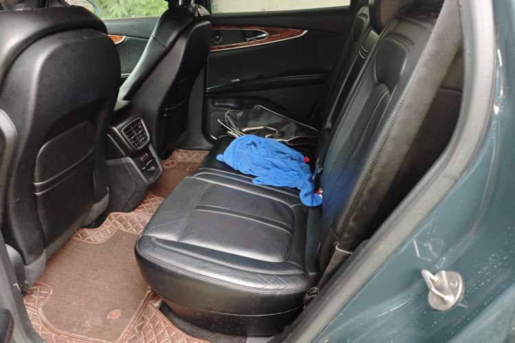 Used Lincoln MKX 2015 2.7T Four-Wheel Drive Prestige Edition Left Rear Seat