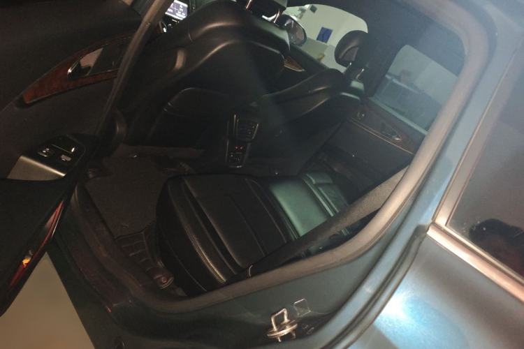 Used Lincoln MKX 2015 2.7T Four-Wheel Drive Prestige Edition Left Rear Seat