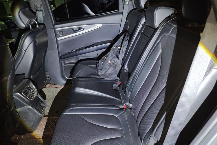 Used Lincoln MKX 2015 2.0T Four-Wheel Drive Luxury Edition Left Rear Seat