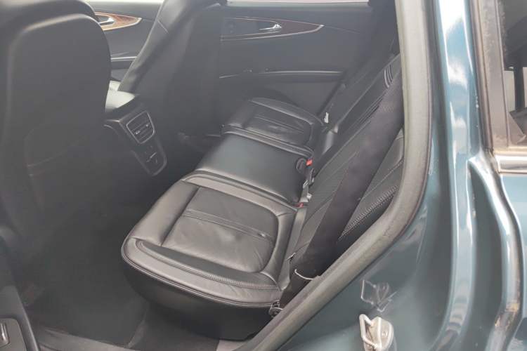 Used Lincoln MKX 2015 2.7T Four-Wheel Drive Prestige Edition Left Rear Seat