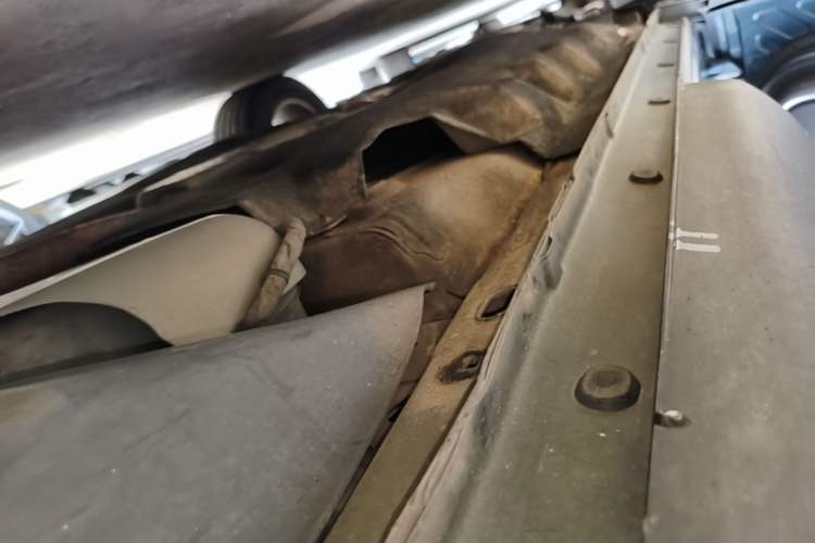 Used Lincoln MKX 2015 2.0T Two-Wheel Drive Deluxe Edition Left Side Sill
