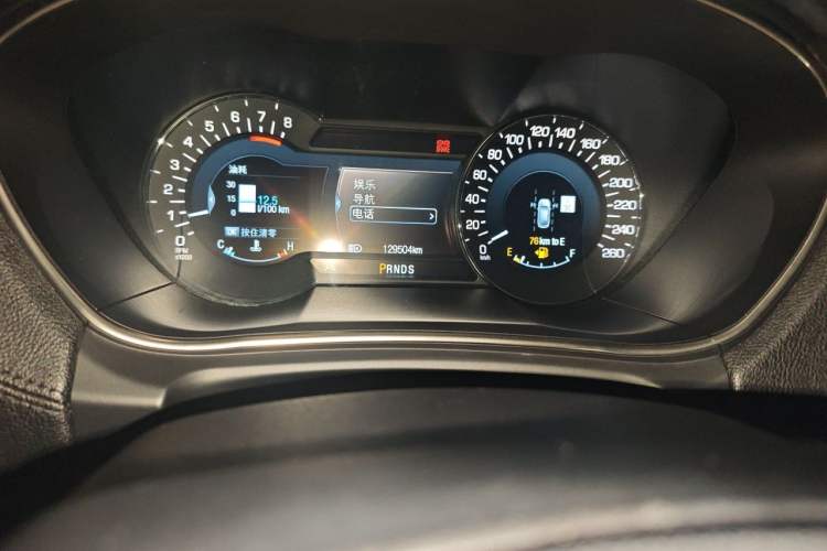 Used Lincoln MKX 2015 2.7T Four-Wheel Drive Prestige Edition Odometer Close Up