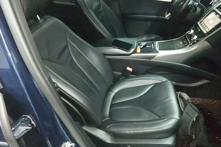 Used Lincoln MKX 2015 2.0T Two-Wheel Drive Deluxe Edition Right Front Seat