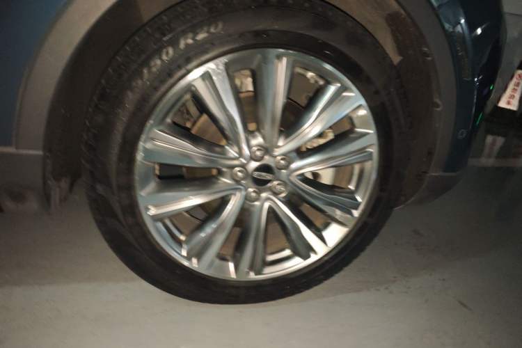 Used Lincoln MKX 2015 2.7T Four-Wheel Drive Prestige Edition Right Front Wheel Hub