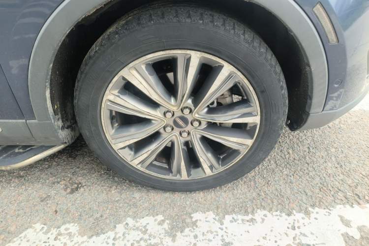 Used Lincoln MKX 2015 2.7T Four-Wheel Drive Prestige Edition Right Front Wheel Hub