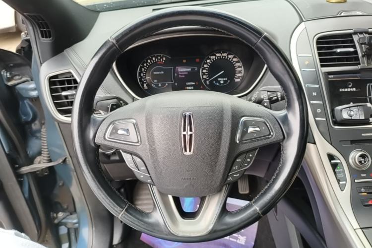 Used Lincoln MKX 2015 2.0T Two-Wheel Drive Deluxe Edition Steering Wheel