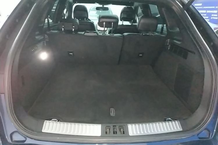 Used Lincoln MKX 2015 2.0T Two-Wheel Drive Deluxe Edition Trunk