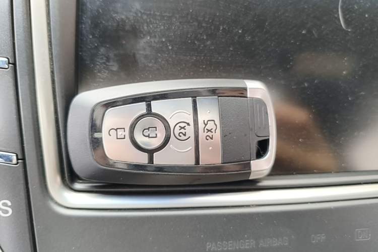 Used Lincoln MKX 2015 2.0T Two-Wheel Drive Deluxe Edition Vehicle Key