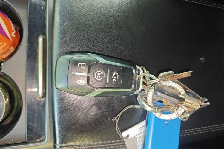 Used Lincoln MKX 2015 2.0T Two-Wheel Drive Deluxe Edition Vehicle Key