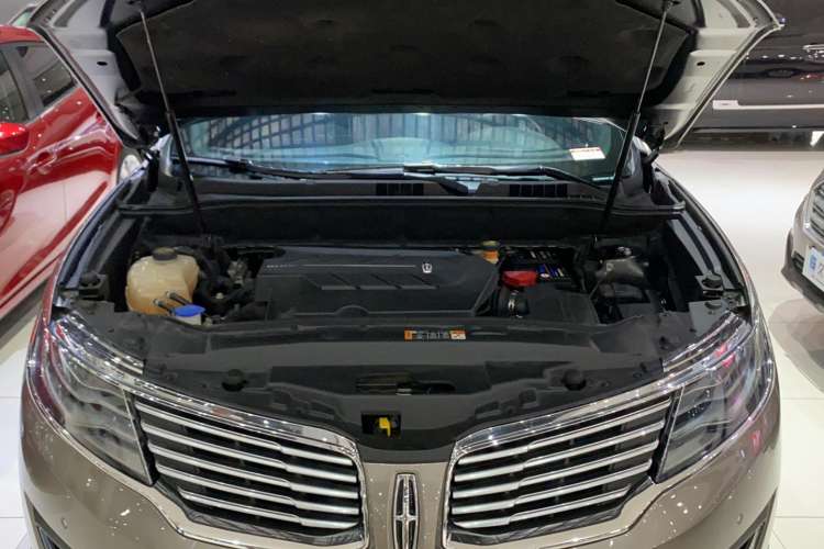 Used Lincoln MKX 2015 2.7T Four-Wheel Drive Prestige Edition Engine Bay