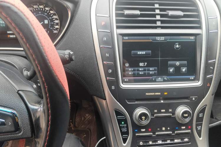 Used Lincoln MKX 2015 2.0T Two-Wheel Drive Deluxe Edition Gear Lever