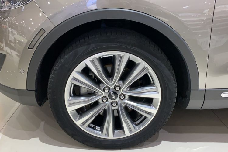 Used Lincoln MKX 2015 2.7T Four-Wheel Drive Prestige Edition Left Front Wheel Hub