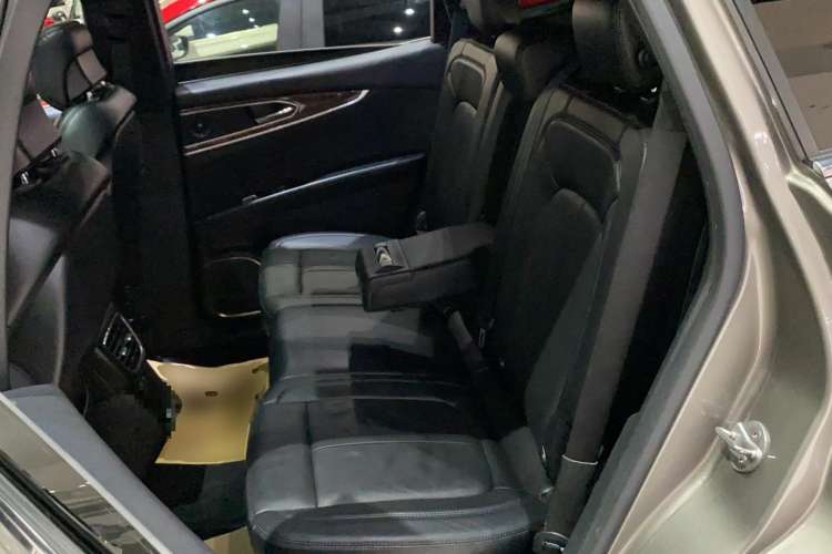 Used Lincoln MKX 2015 2.7T Four-Wheel Drive Prestige Edition Left Rear Seat